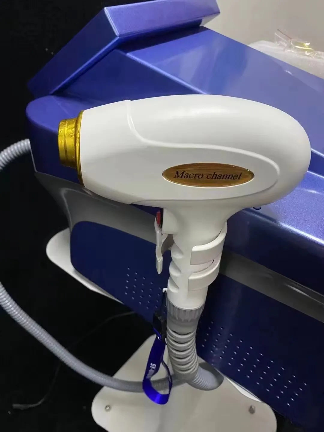 Diode Laser Multi Wavelengths Hair Removal Machine
Painless Laser Epilator Face Body Hair Removal