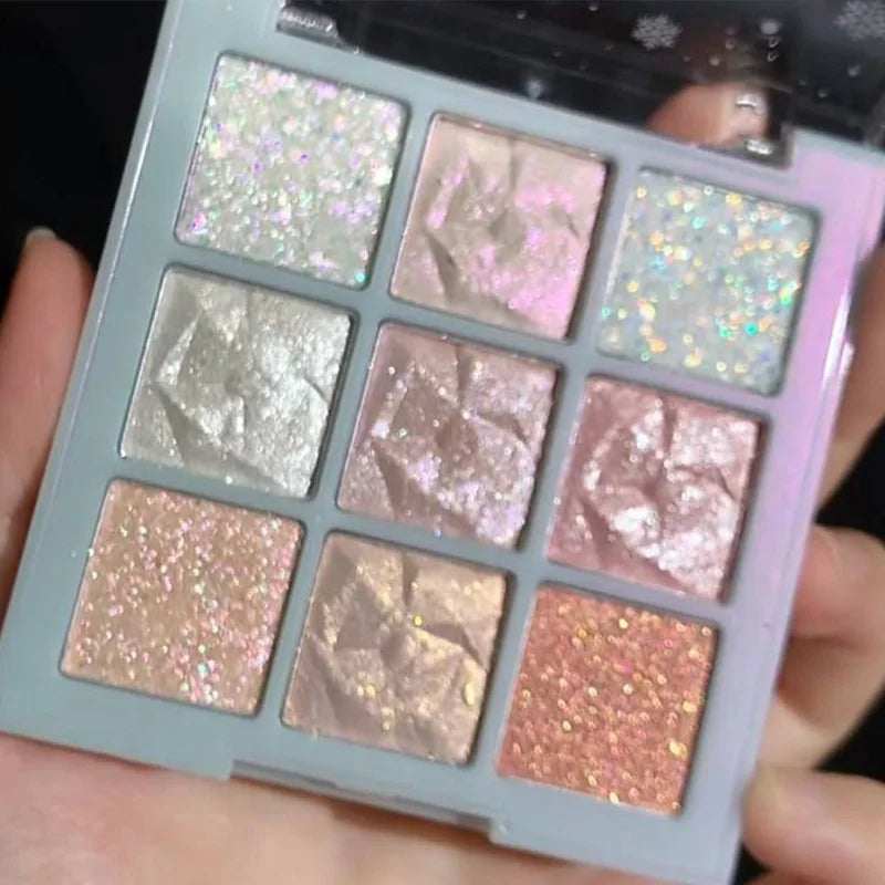 9 Colors Glitter Snowflake Eyeshadow Palette Dream Girl
Pearly Eye Shadow Matte Matte Highlights Cool Tone Charming Eyes Makeup