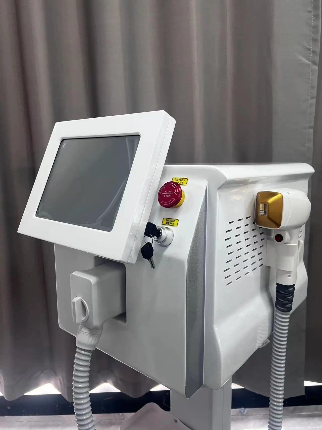 Diode Laser Multi Wavelengths Hair Removal Machine
Painless Laser Epilator Face Body Hair Removal