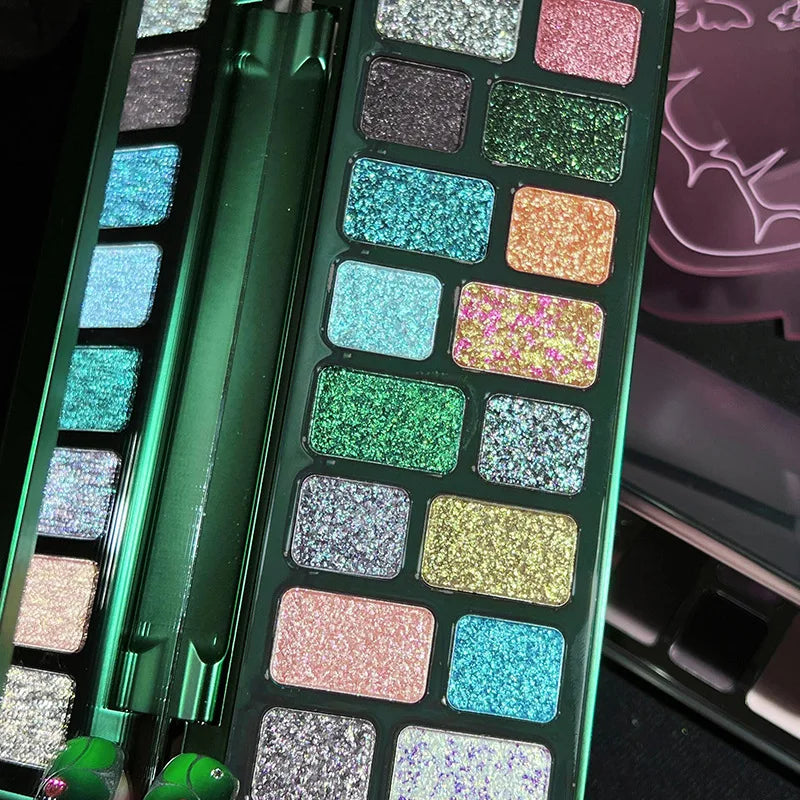 16 Color Green Pearl Eyeshadow Makeup Palette Waterproof
Lasting Diamond Glitter Eyeshadow Sparkling Crystal