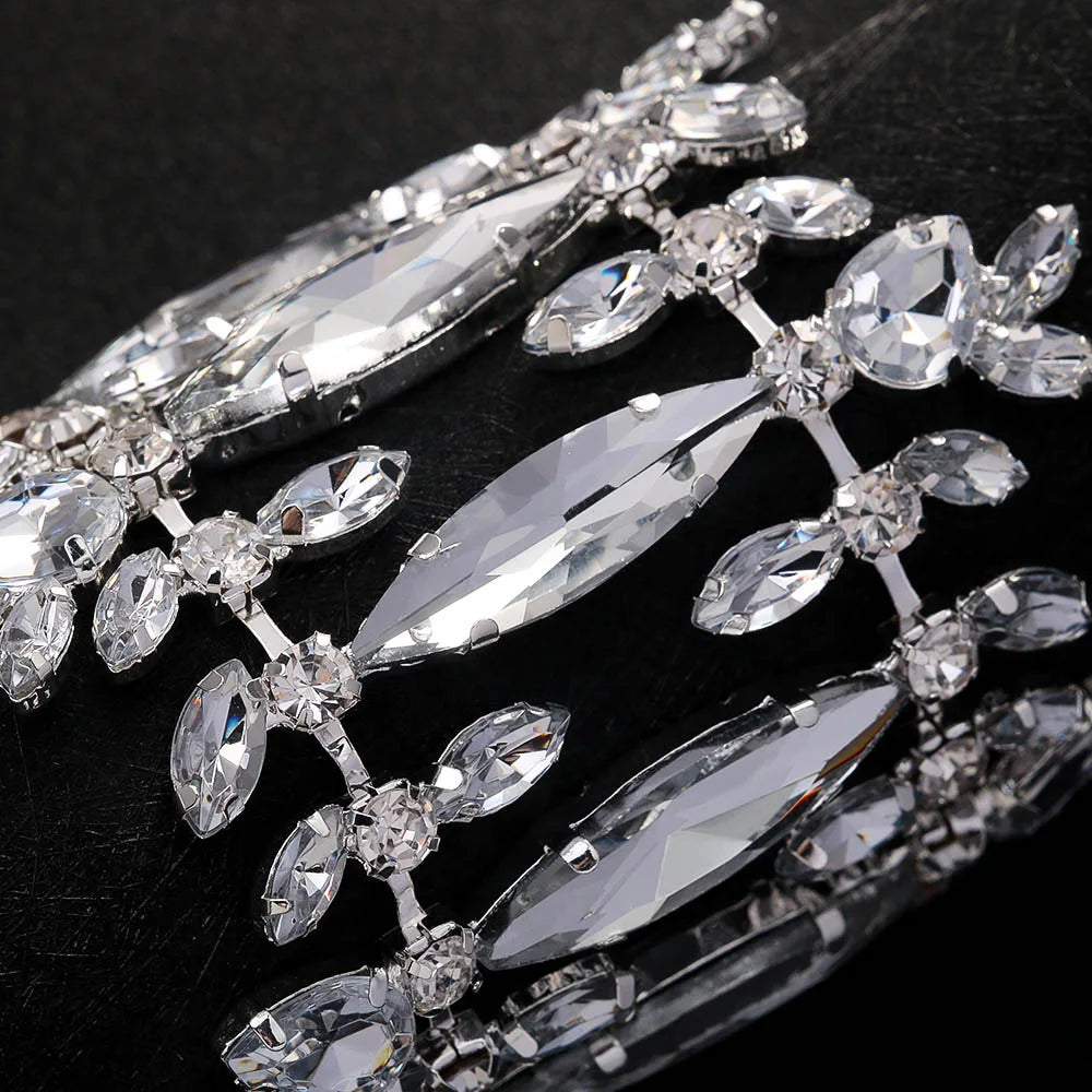 Exaggerated Crystal Cuff Bangle Drag Queen for Women Club
Hollow Wrap Wrist Rhinestone Open Bracelet Chain Party