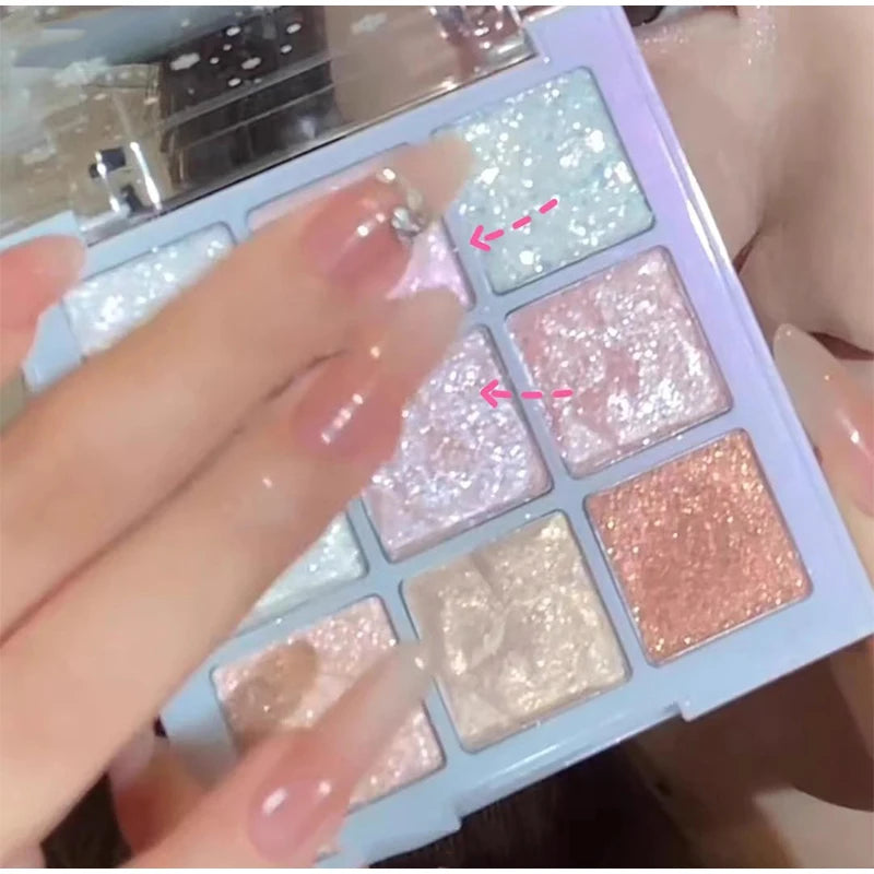 9 Colors Glitter Snowflake Eyeshadow Palette Dream Girl
Pearly Eye Shadow Matte Matte Highlights Cool Tone Charming Eyes Makeup
