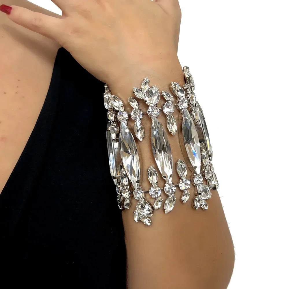 Exaggerated Crystal Cuff Bangle Drag Queen for Women Club
Hollow Wrap Wrist Rhinestone Open Bracelet Chain Party