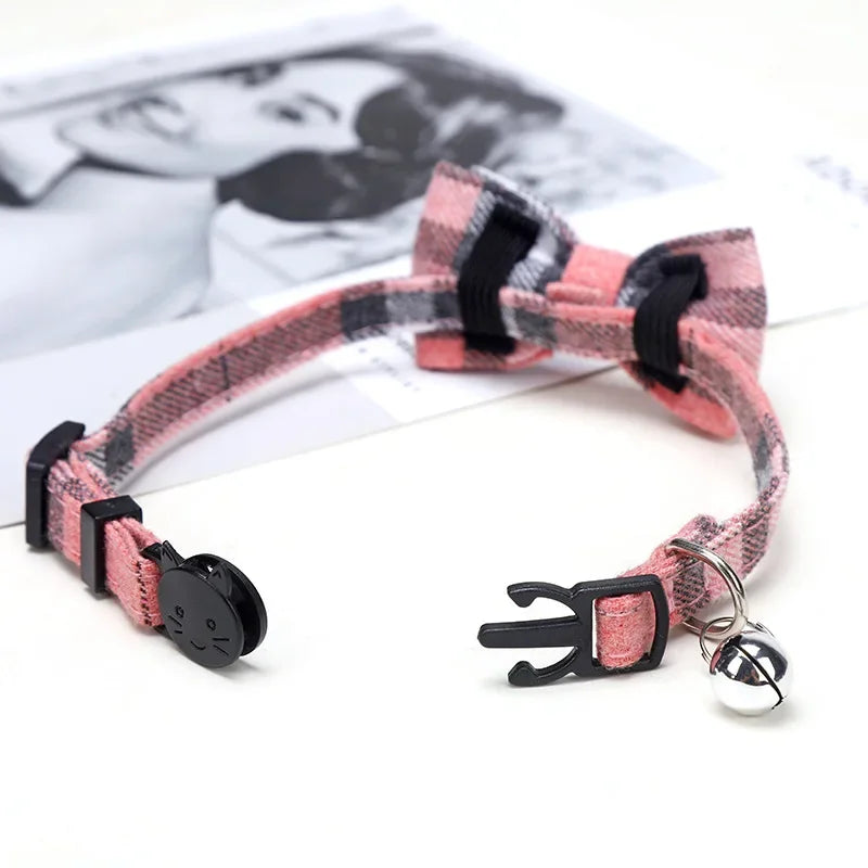 Pet Breakaway Cat Collar Bow Tie and Bell Cute Plaid
Christmas Red Elastic Adjustable Dog Collar With Sash Small Bell For Cats