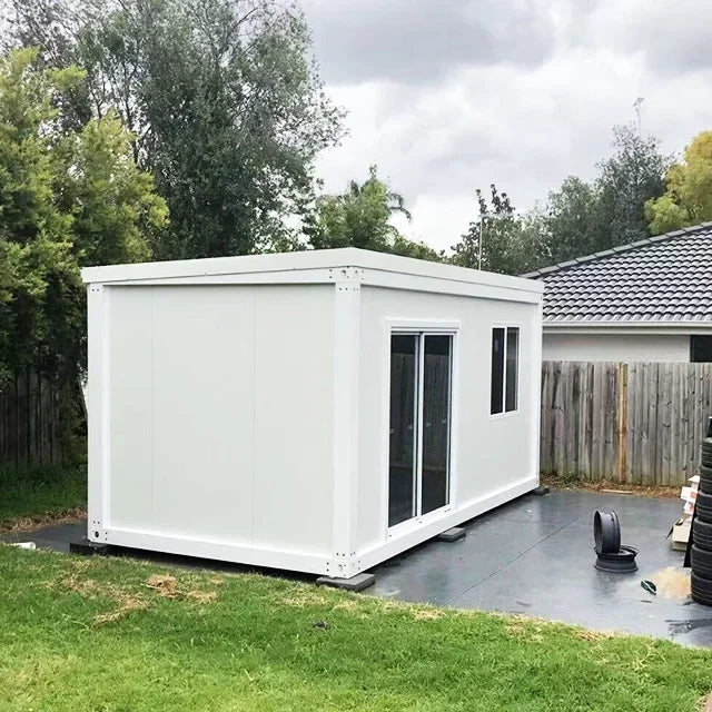 Modern and rapid construction of modular houses with
bathrooms Casas containerized residential solar powered containers