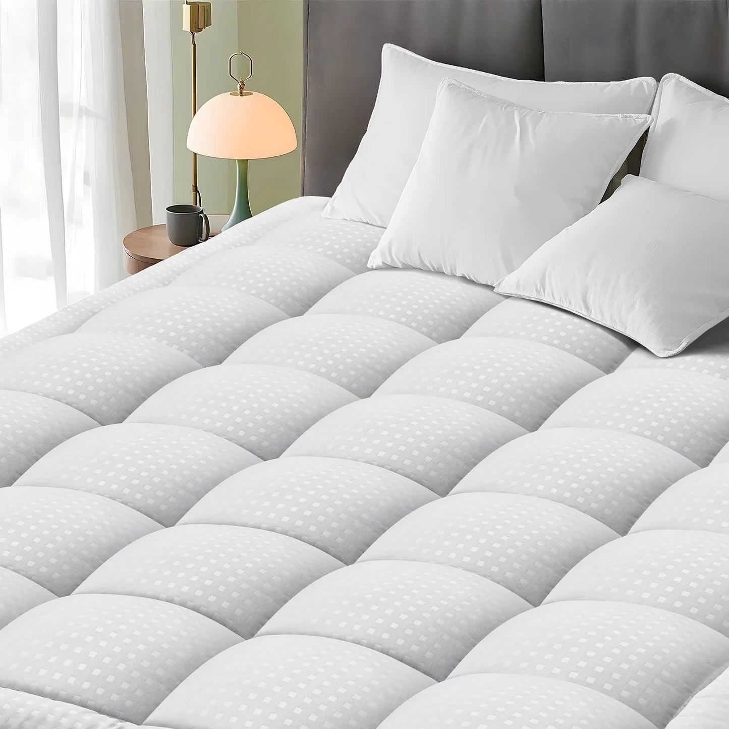 Luxurious Quilted Mattress Topper with Plush Deep Pockets - 8-21 Inch Stretch,
Breathable & Cooling Design, White with Checkered