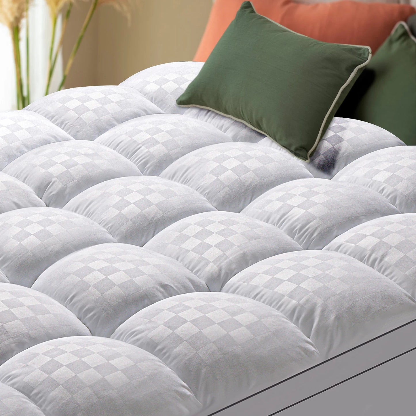 Luxurious Quilted Mattress Topper with Plush Deep Pockets - 8-21 Inch Stretch,
 Breathable & Cooling Design, White with Checkered